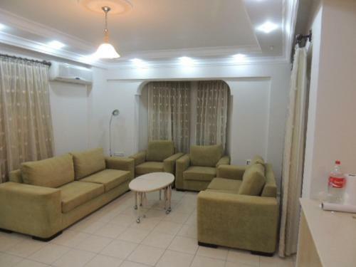 Apartamento 3 Beds - 3 Bath Duplex Apt 6 Balconies, Rent Ld 2019