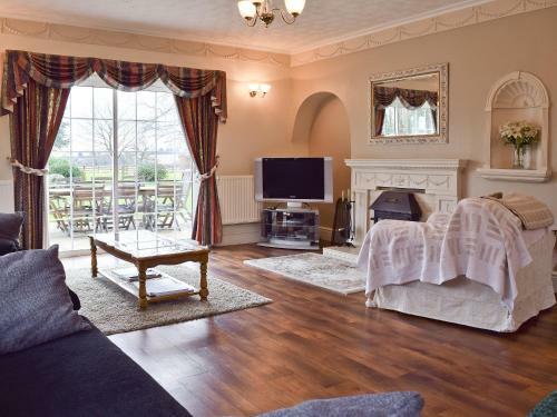 New Inn House