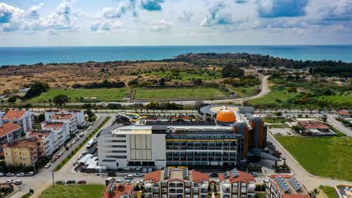 Arnor De Luxe Hotel & Spa