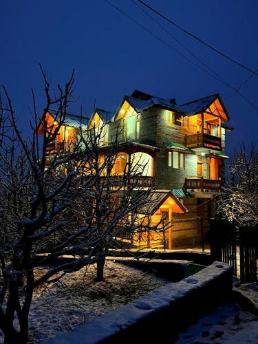 Fl�stern Hostel And Caf�