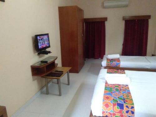 Hotel Kumar's The White House