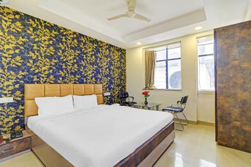 Oyo Collection O Hotel Parinda Lounge And Restaurant