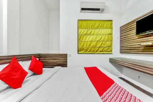 Hotel Oyo 86004 The Aace