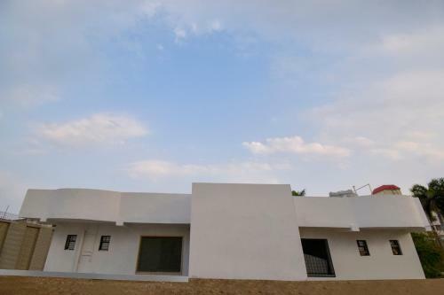 Oyo 65901 Hotel Niraj Inn
