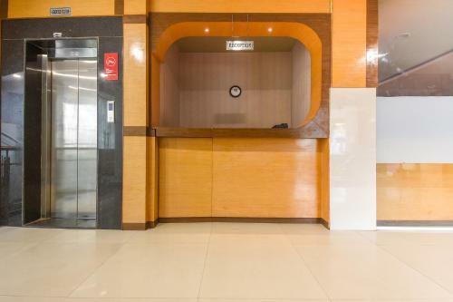 Oyo 9248 Hotel Shrinidhi