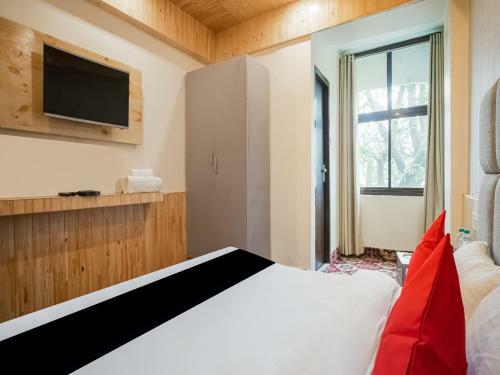 Capital O 13324 Hotel Kosmos Anamika