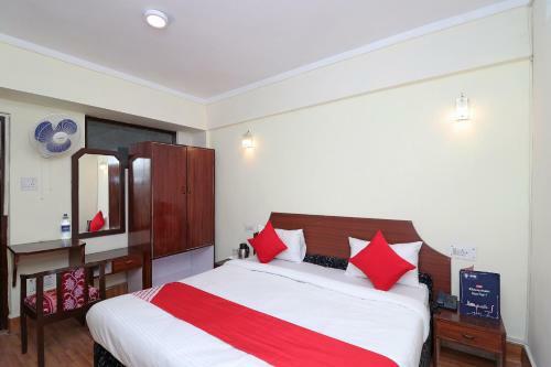 Capital O 13324 Hotel Kosmos Anamika
