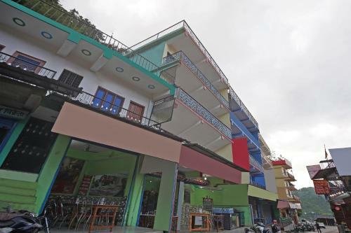 Hostal Oyo Home 80427 Cheerful Stay Kempty