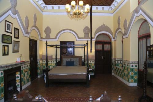 Hotel Raghu Vilas