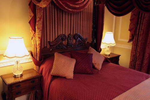 Hotel The Old Palace Lodge
