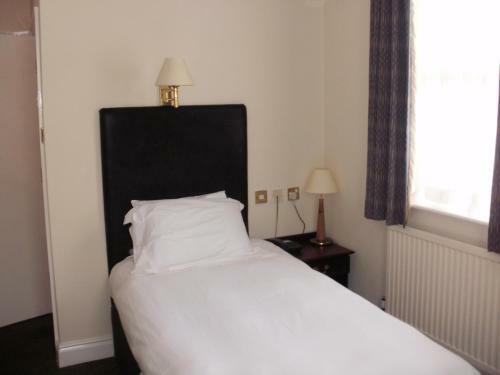 Highwayman Hotel
