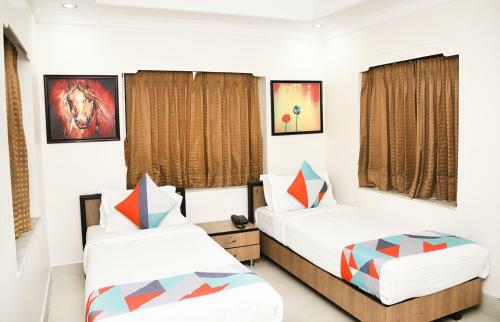 Hostal Crossroads Apartment Hotel