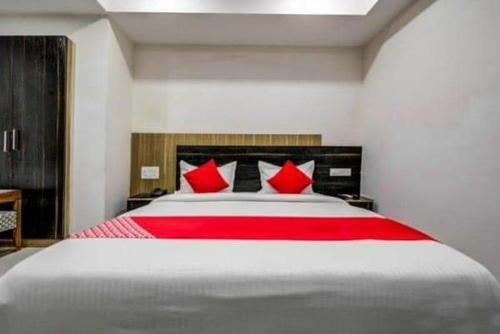 Hotel Petals Inn, Patna