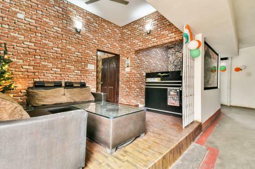 Hotel Oyo 78412 Buddha Palace