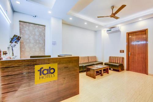 Fabhotel Floyd - Fully Vaccinated Staff
