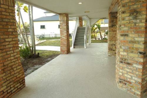 Villa Pineda Palms Estate, 4 Br For 13 Guests