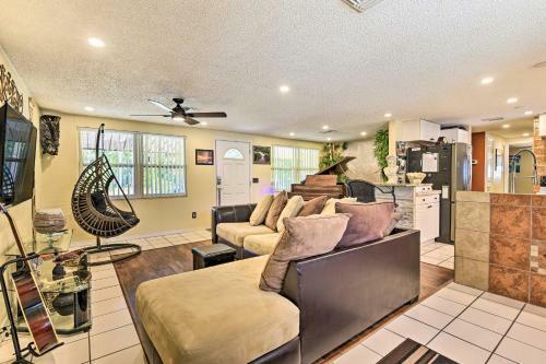 Unique Nokomis Home About 2 Mi To Beach Access!