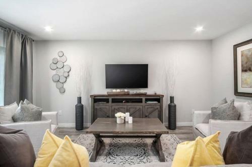 Central Naples Vacation, Ht Pool&hottub, Reno-2021