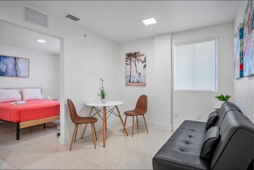 Lh Suites