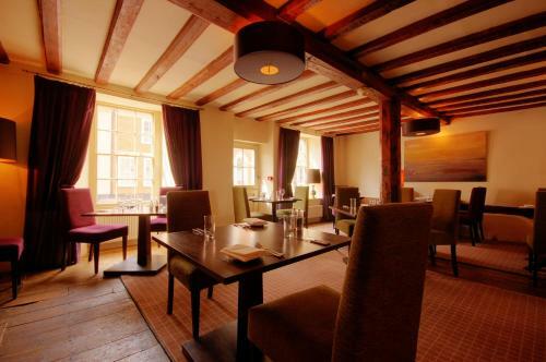 Hotel Sutherland House