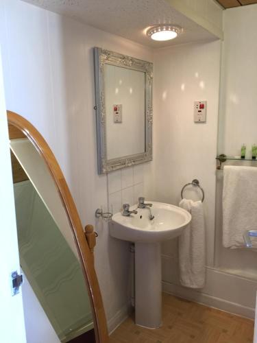 Hostal Highfield Guesthouse
