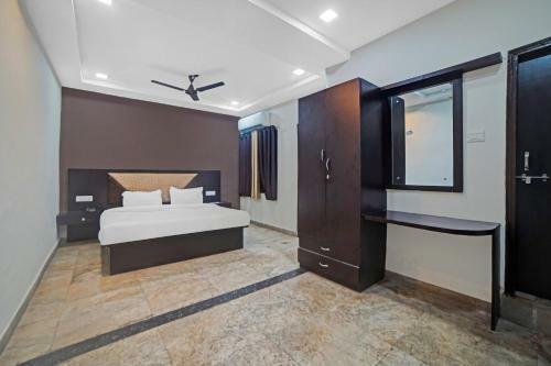 Collection O 85449 Edge Hotel