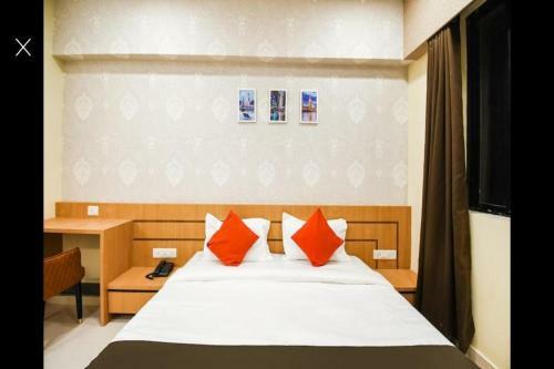 Hotel Golden - I