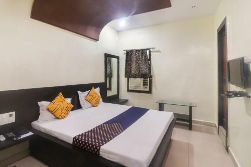Spot On 60962 Hotel Chandra