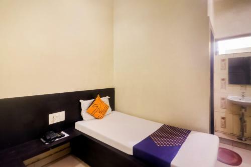 Spot On 60962 Hotel Chandra