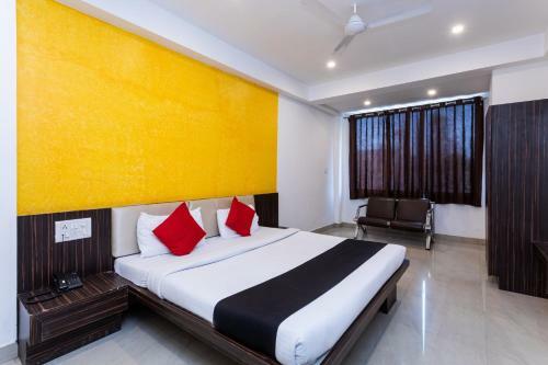 Capital O 5970 Hotel Balaji Central