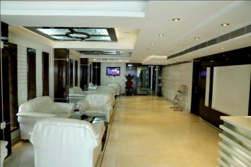 Fabhotel Raj Residency II