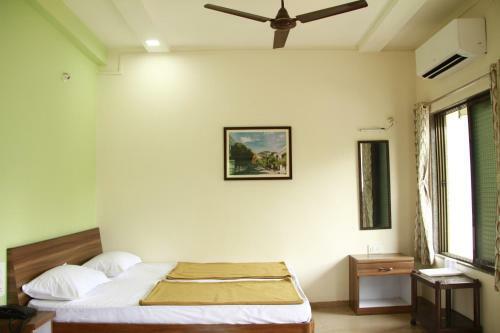 Betel Palm Hotel