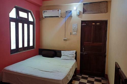 Hotel Pop 84938 Prabha Guest House
