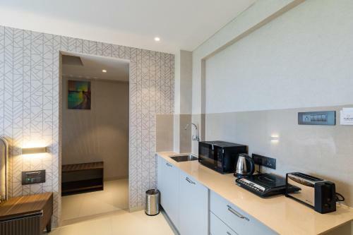 Hotel Ar Suites Jewels Royale