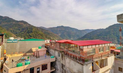 Treebo Trend Hotel Nv