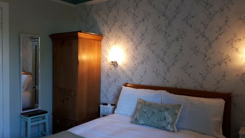 Hostal Rowallan Guest House