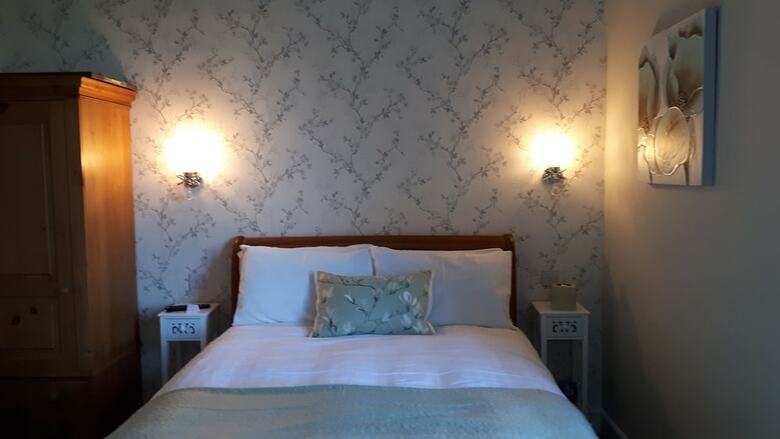 Hostal Rowallan Guest House