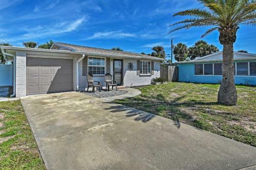 Coastal Bungalow 2 Blocks To Ormond Beach!