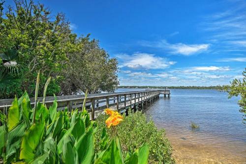 Coastal Bungalow 2 Blocks To Ormond Beach!