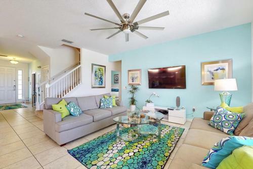 Beautiful 6 Bedroom Home With Games & More! Home