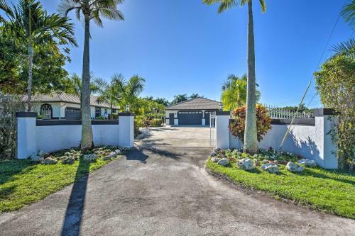 Riverfront Southwest Ranches Home With Hot Tub!
