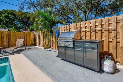 Heated Pool Home 5 Minutes From Beach, Sleeps 8!