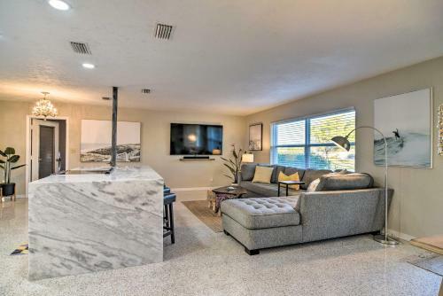 Lush Seminole Surf Inn With Backyard Fire Pit