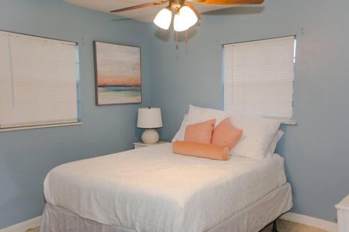 Charming Home With Hot Tub, Minutes From The Beach