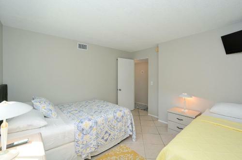 Canal 315 - Right In Siesta Key Village!