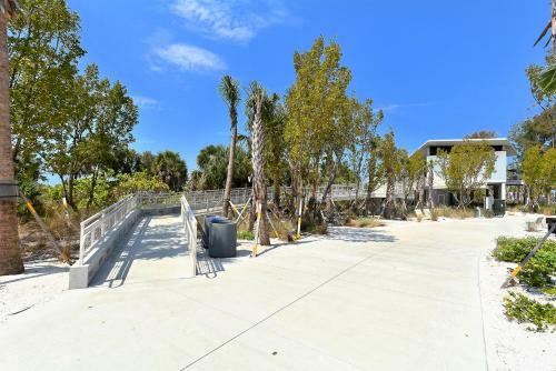 Canal 315 - Right In Siesta Key Village!