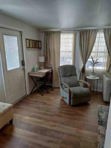 Florida Sunshine Cottage