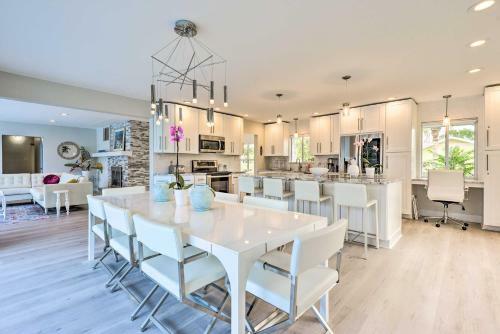 Waterfront Sarasota Estate Dock And Boat Lift!