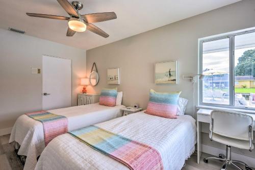 Waterfront Sarasota Estate Dock And Boat Lift!