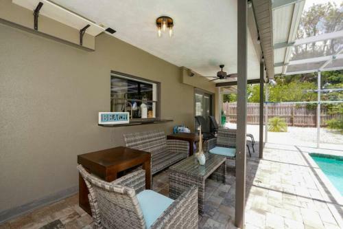 Pool Home - Close To Beaches, Restaurants & More!